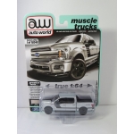 Auto World 1:64 Ford F-150 XLT Sport 2019 iconic silver